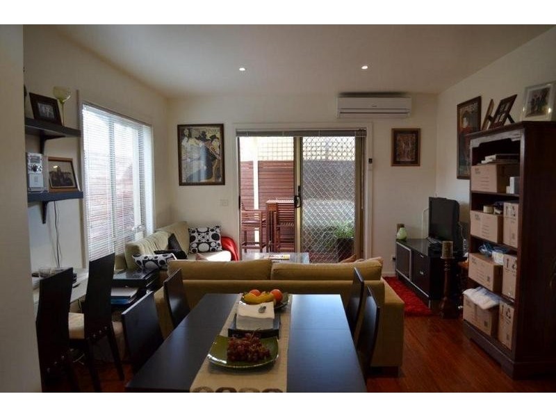 10/18 Blandford Street, West Footscray VIC 3012