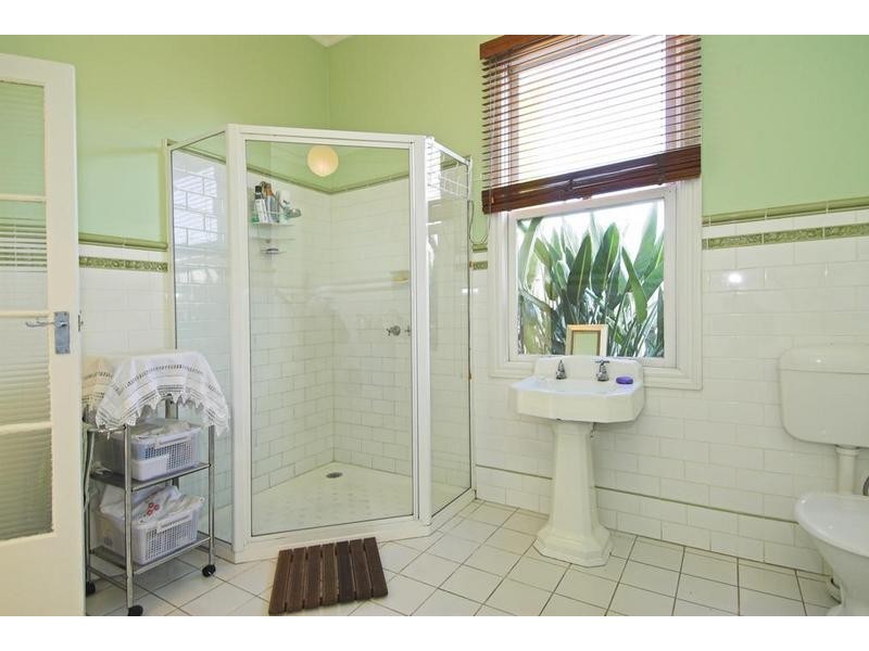 34 Williamstown Road, Kingsville VIC 3012