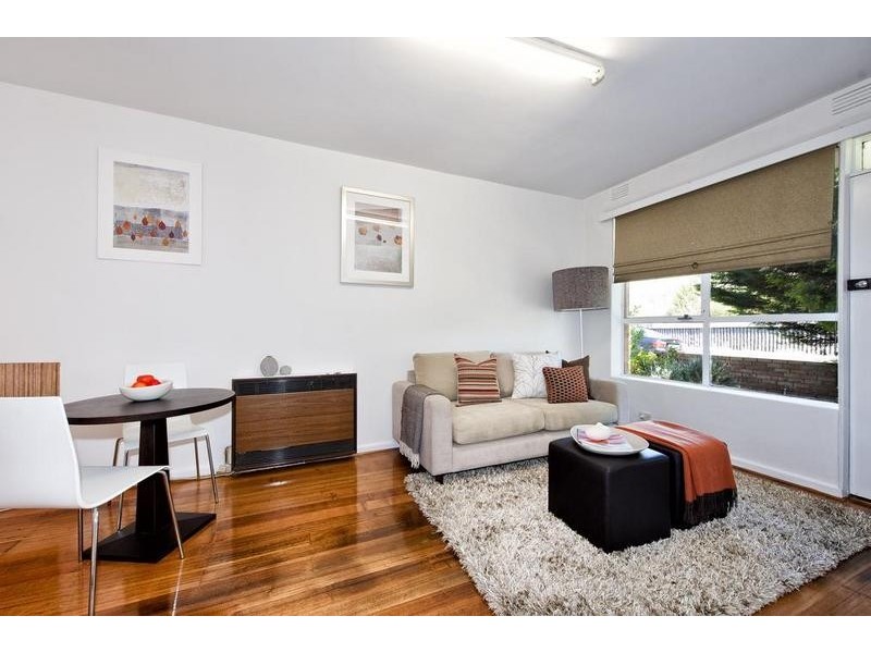 2/181 Geelong Road, Seddon VIC 3011