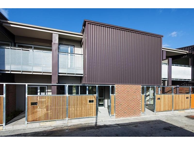 9 Newman Dr, Footscray VIC 3011