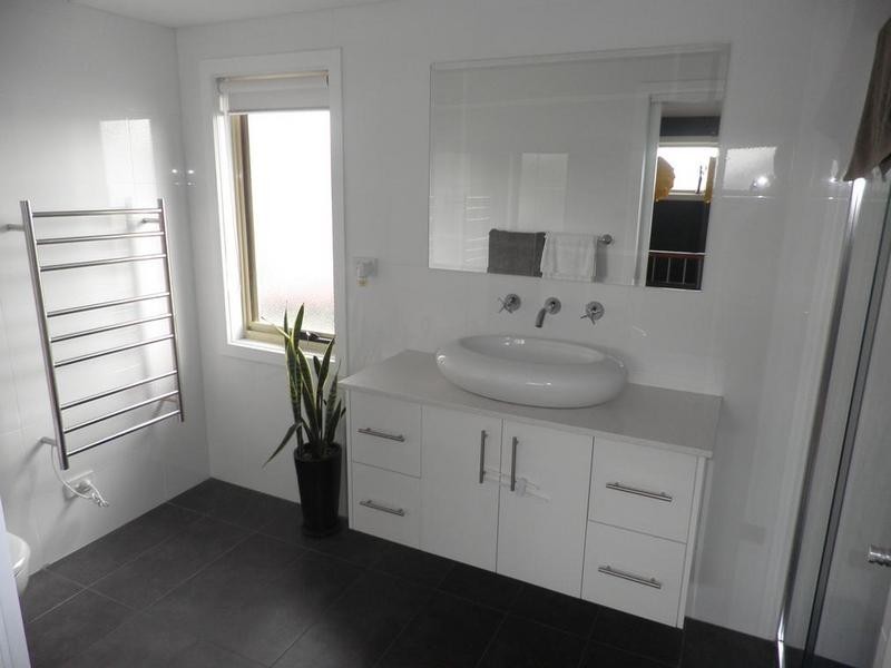 20 Empress Avenue, Kingsville VIC 3012