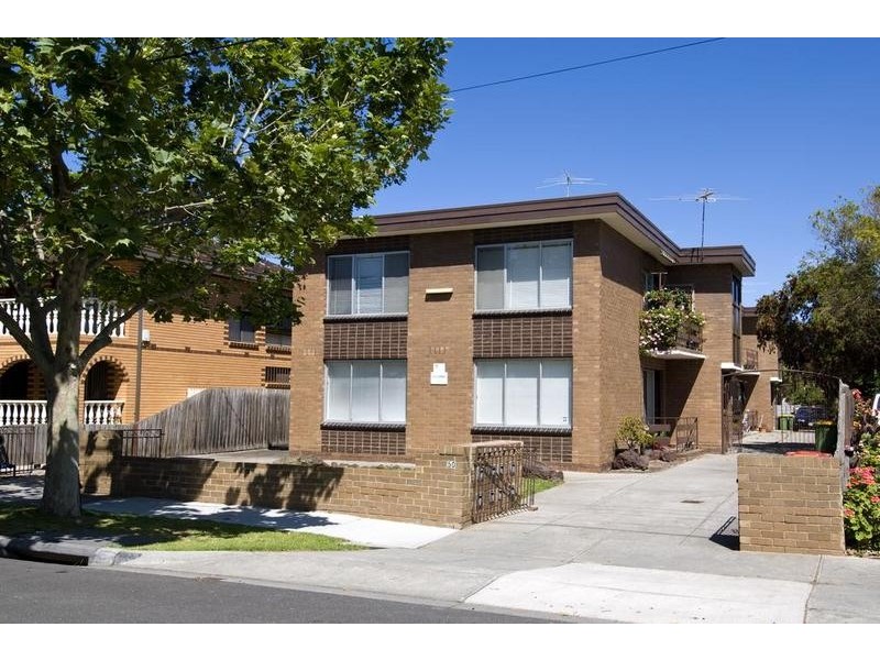 1/50 Bayview Road, Seddon VIC 3011