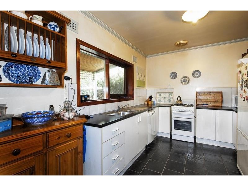 135 Empress Avenue, Kingsville VIC 3012