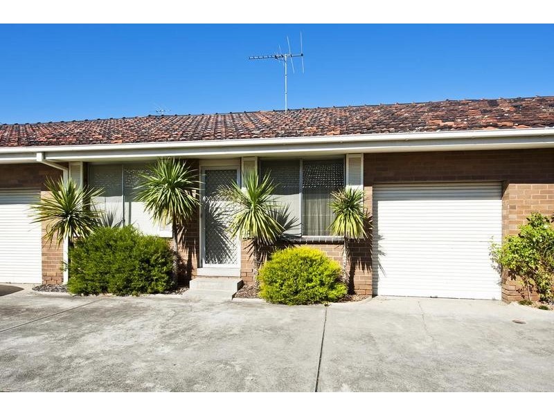 2/118 Gamon Street, Yarraville VIC 3013