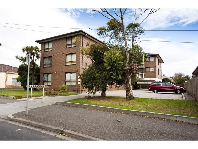 4/20 Moore Street, Footscray VIC 3011