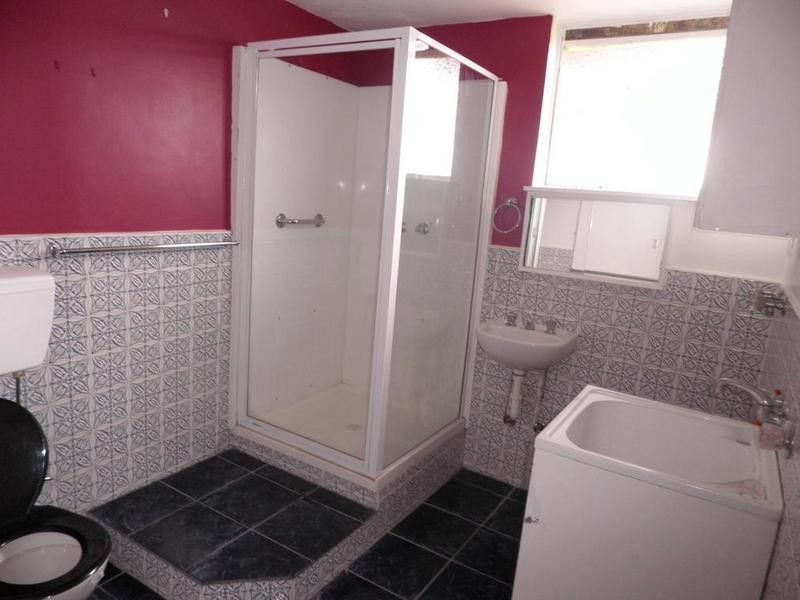 4/20 Moore Street, Footscray VIC 3011