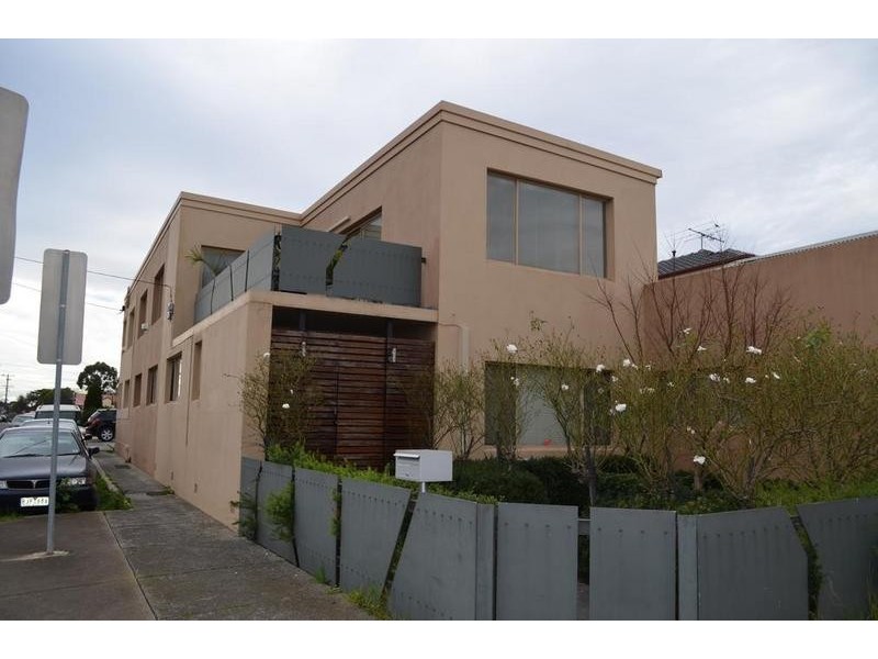 4/104 Monash Street, Sunshine VIC 3020