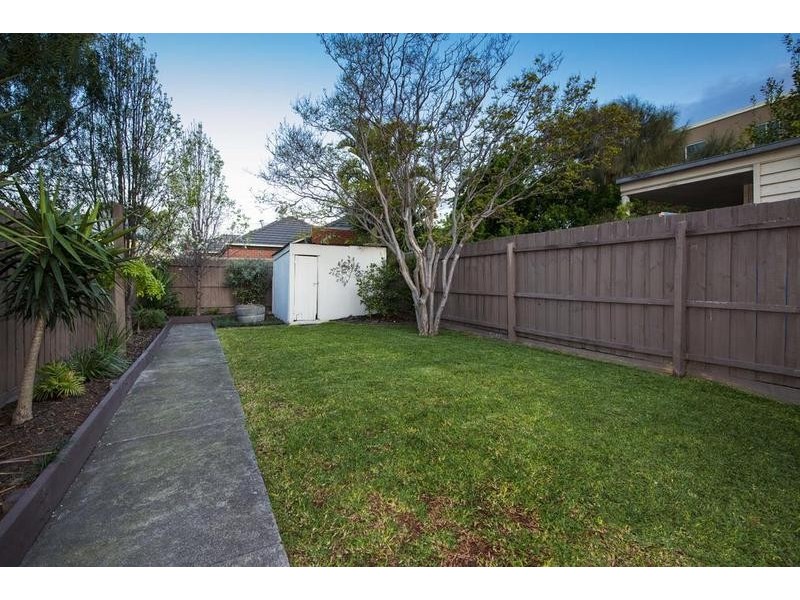 13 William Street, Seddon VIC 3011