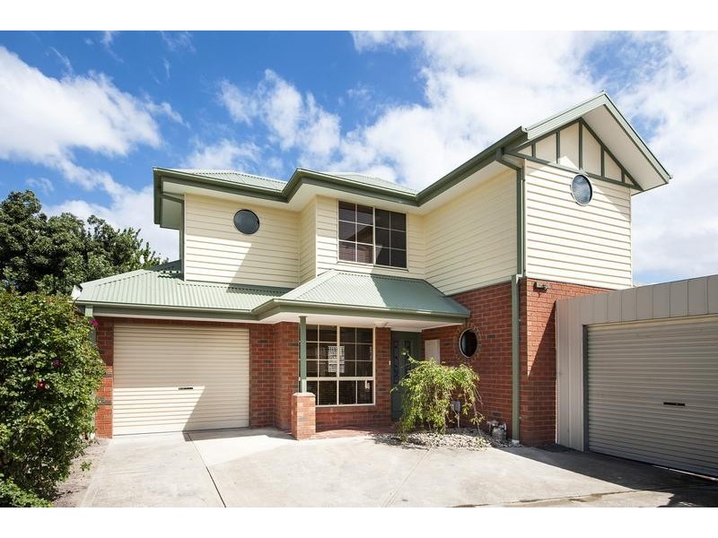 2/5 Jackson Street, Maidstone VIC 3012