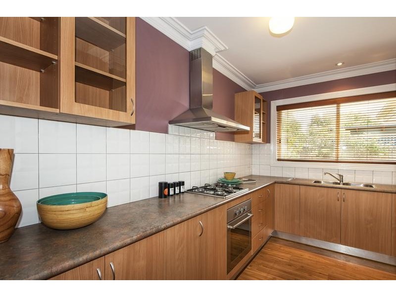 2/5 Jackson Street, Maidstone VIC 3012