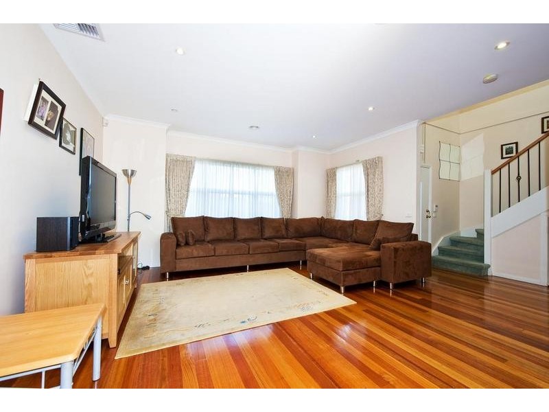 2/4 Whittaker Street, Maidstone VIC 3012