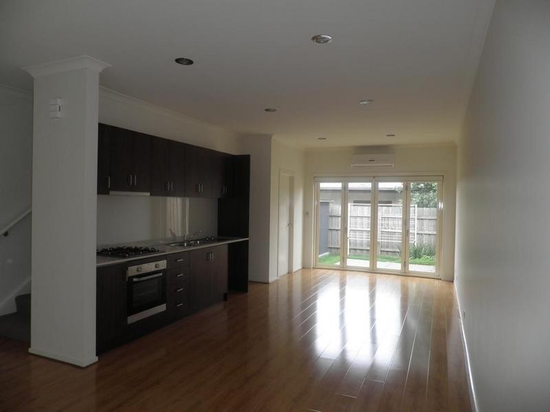 2/9 Swan Street, Footscray VIC 3011