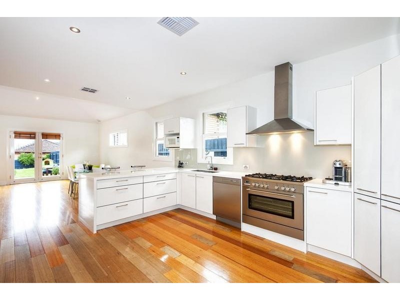 33 Dongola Road, West Footscray VIC 3012