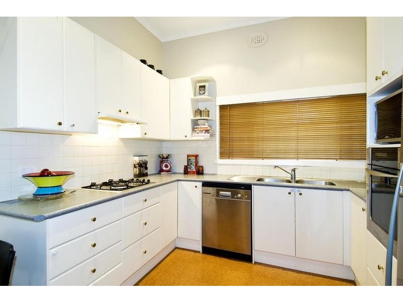 13 Hughes Street, Yarraville VIC 3013