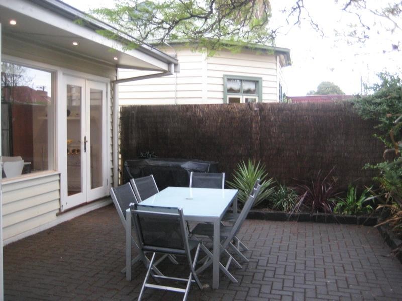 76 Chirnside Street, Kingsville VIC 3012