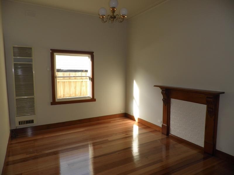 80 North Road, Newport VIC 3015