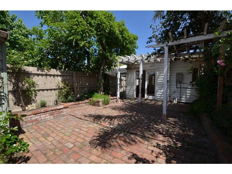 16 Fitzroy Street, Footscray VIC 3011