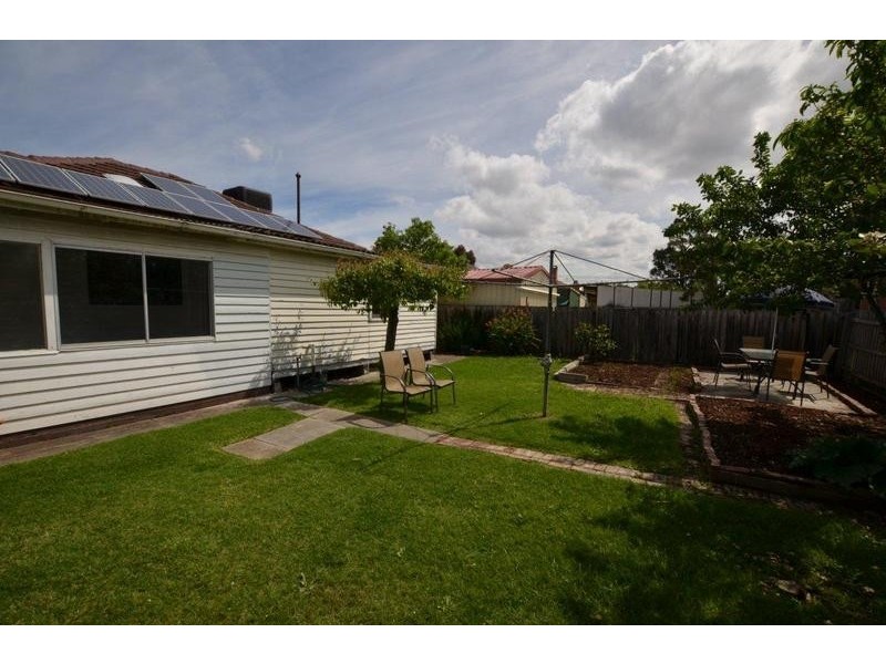 28 Suffolk Street, Maidstone VIC 3012