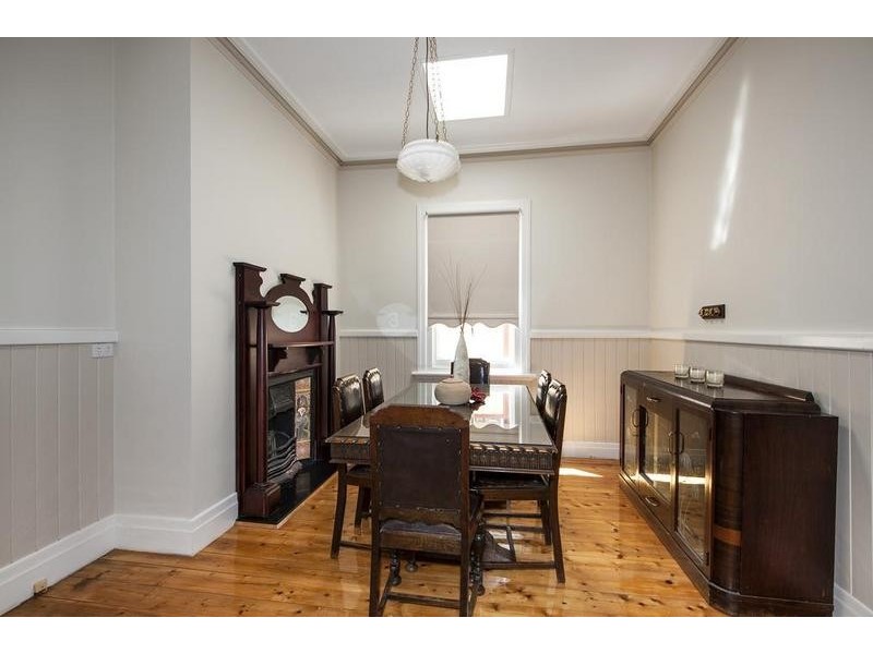 4 Naismith Street, Footscray VIC 3011