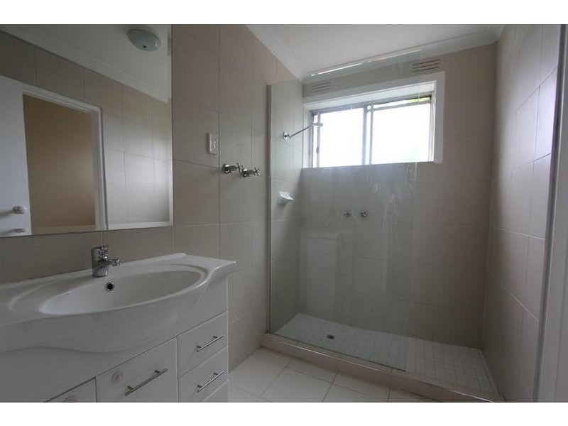 4/221 Blackshaws Road, Altona North VIC 3025