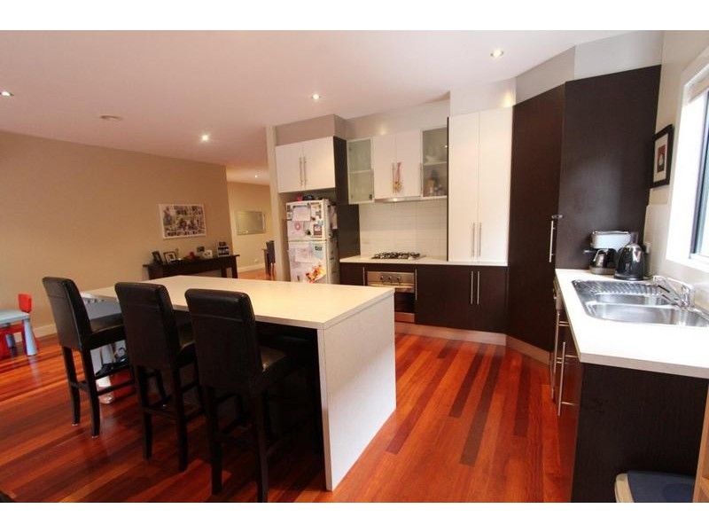 10 Monmouth Street, Newport VIC 3015
