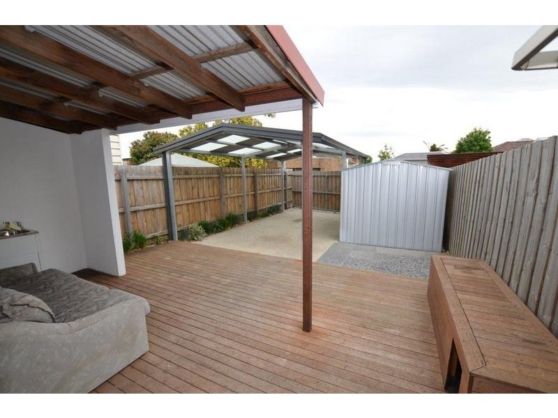 218 Ballarat Road, Footscray VIC 3011