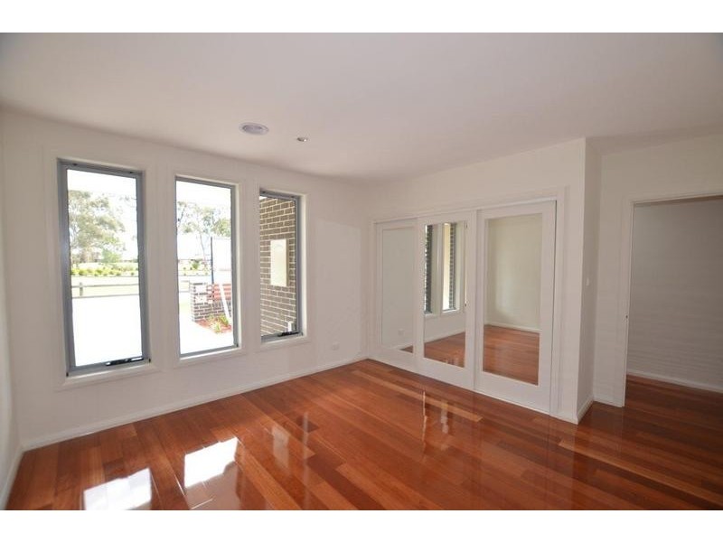 4/10 Greenham Street, Maidstone VIC 3012