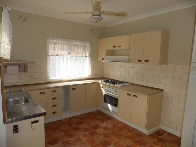 10 Waratah Street, West Footscray VIC 3012