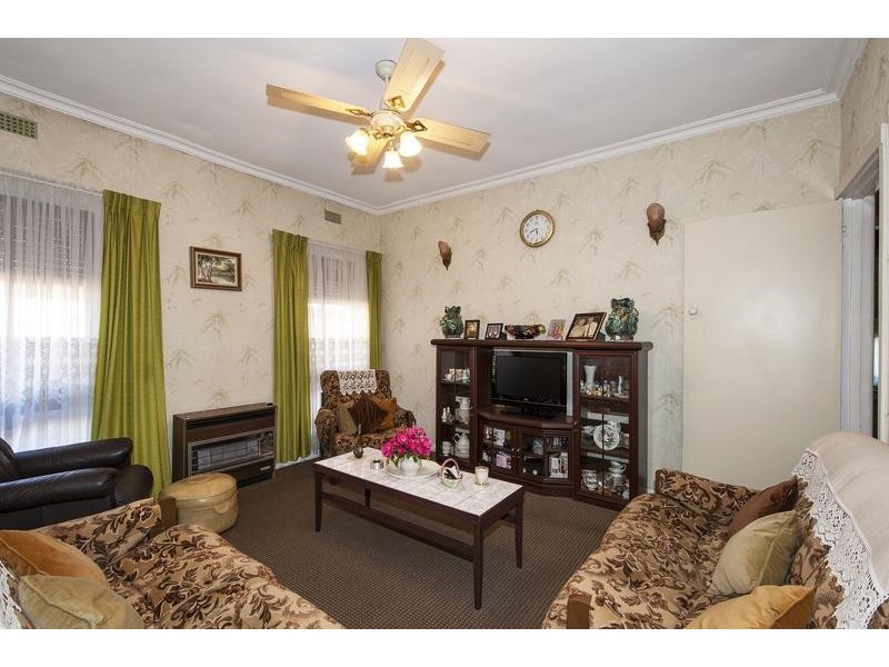 13 Napoleon Street, West Footscray VIC 3012