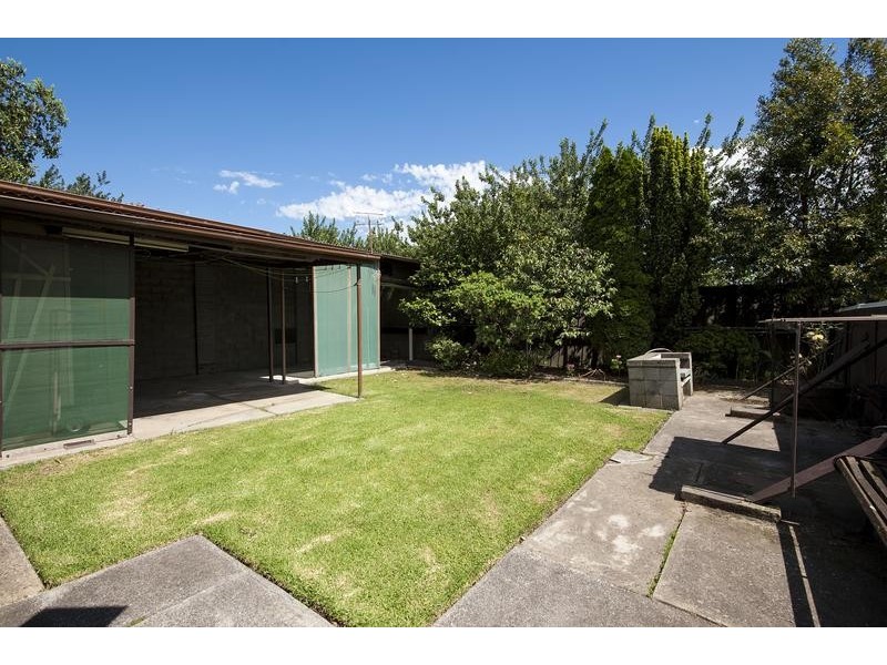 30 Albion Street, Kingsville VIC 3012