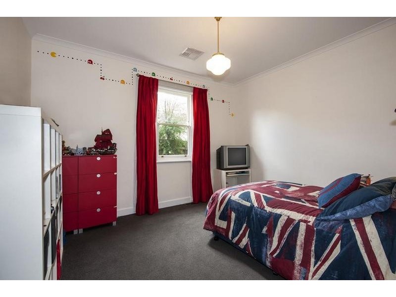 17 Robbs Road, West Footscray VIC 3012