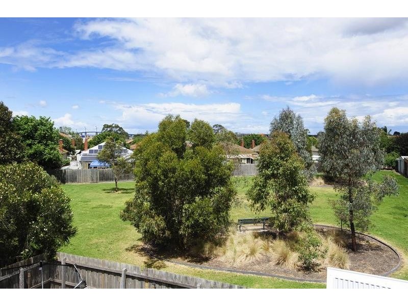 17 Robbs Road, West Footscray VIC 3012