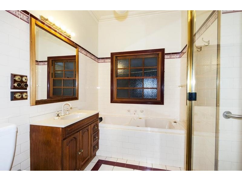 46 Greig Street, Seddon VIC 3011