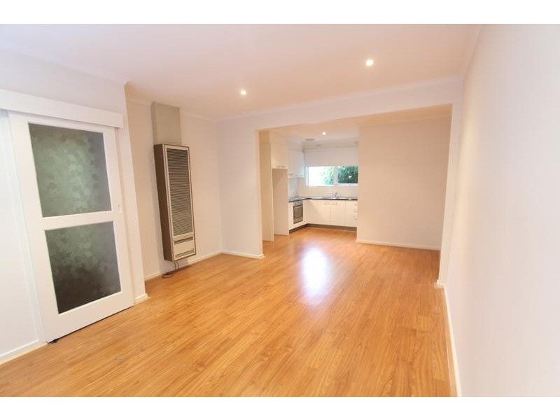 12/119 Essex Street, West Footscray VIC 3012