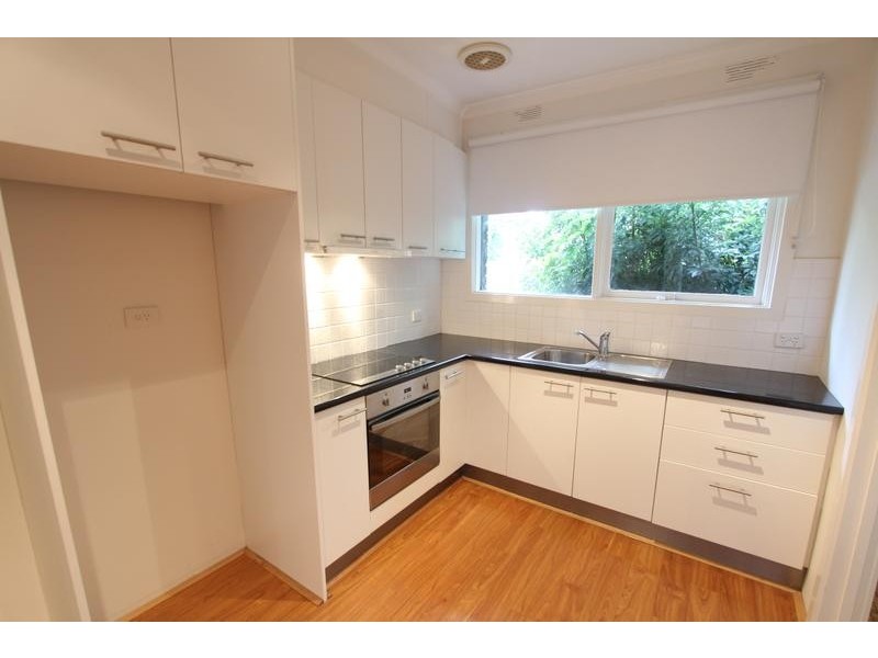 12/119 Essex Street, West Footscray VIC 3012