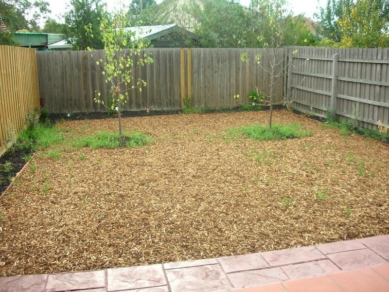 2/29 Commercial Street, Maidstone VIC 3012