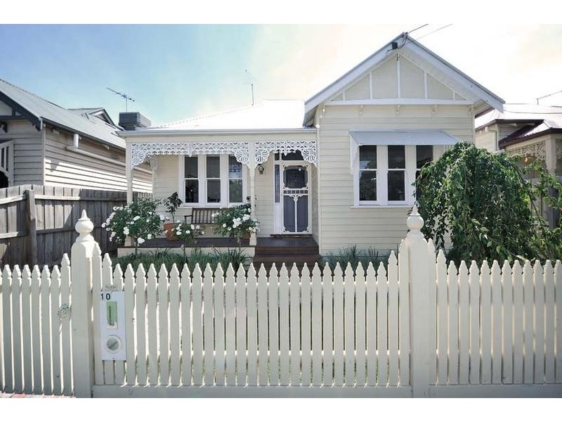 10 Chirnside Street, Kingsville VIC 3012