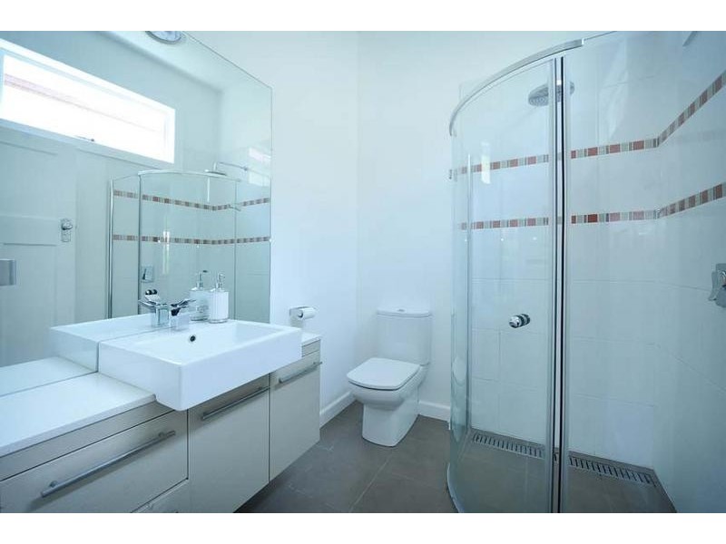 10 Chirnside Street, Kingsville VIC 3012