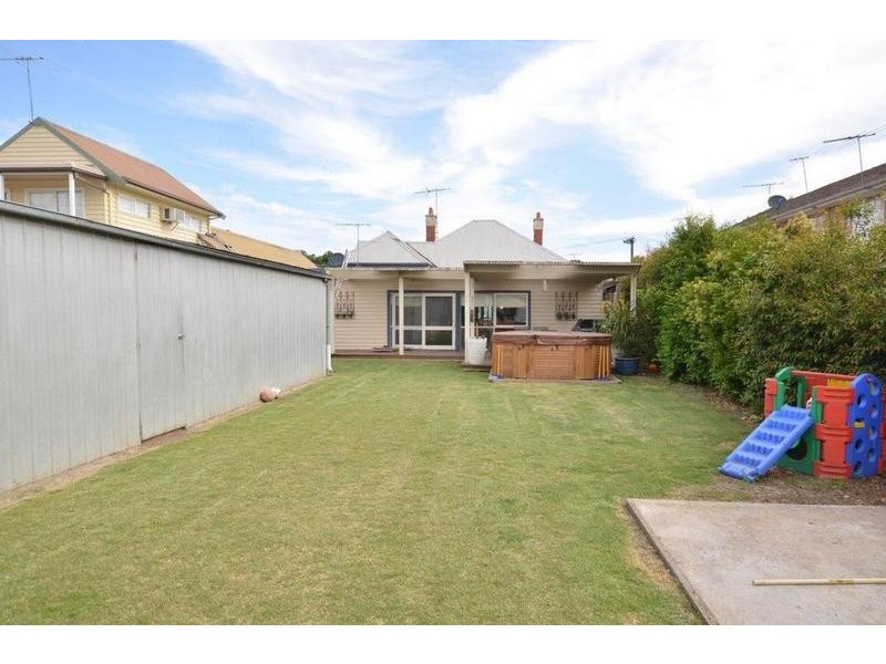 4 Carmichael Street, West Footscray VIC 3012