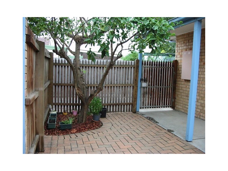 2/82 Hansen Street, Newport VIC 3015