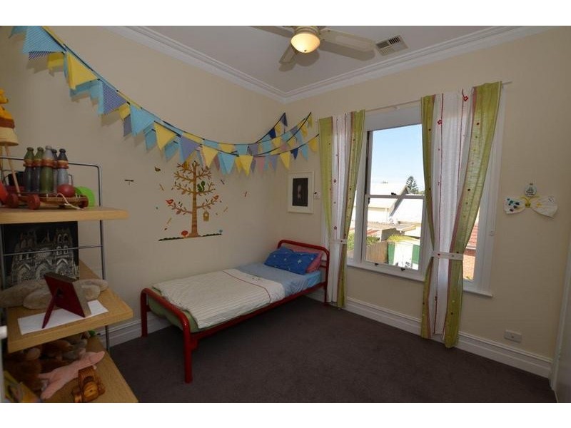 28 Howard Street, Maidstone VIC 3012