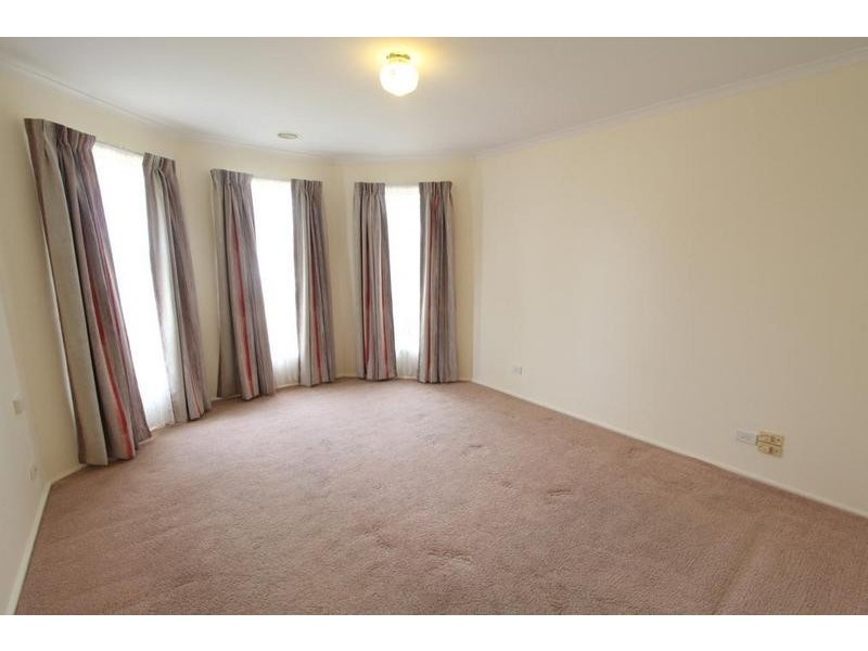 16 Ararat Street, Altona North VIC 3025