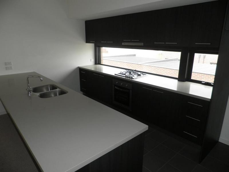 12/20 Hewitt Avenue, Footscray VIC 3011