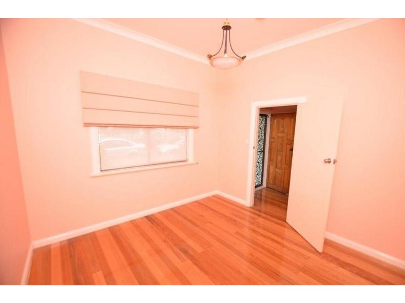 42 Summerhill road, Footscray VIC 3011