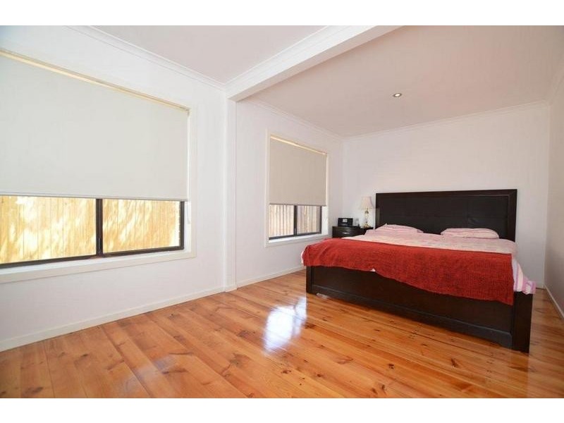 20 Greig Street, Seddon VIC 3011