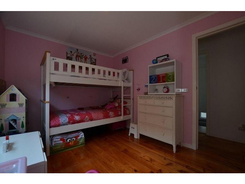 20 Greig Street, Seddon VIC 3011