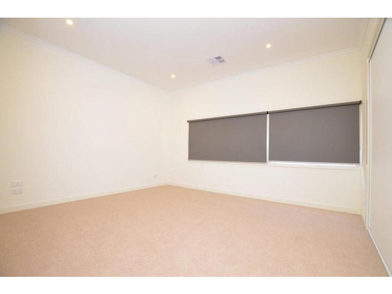 32 Souter Crescent, Footscray VIC 3011