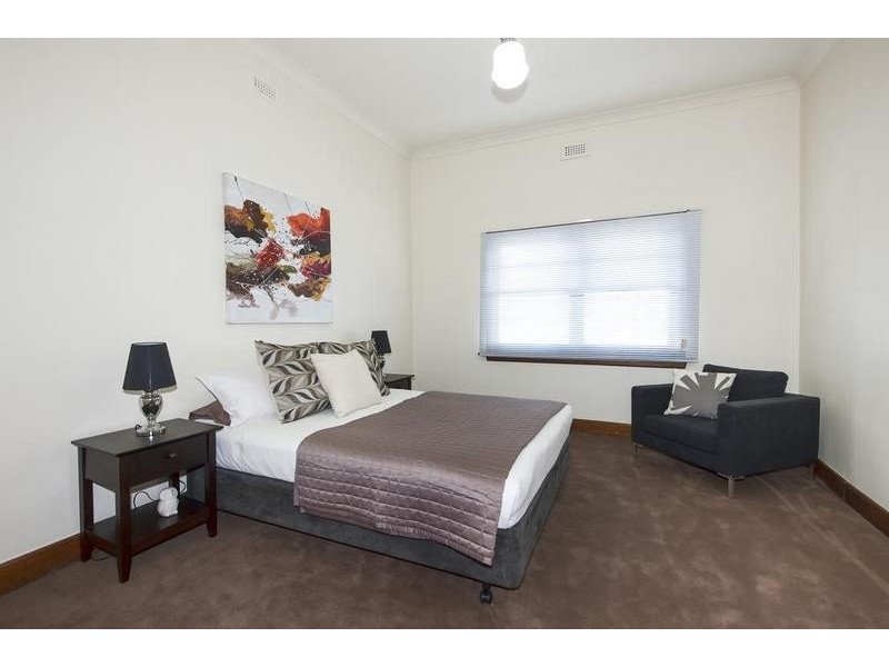 9 Williamstown Road, Seddon VIC 3011