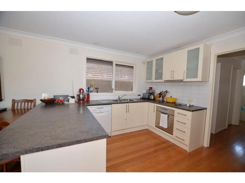4/27 Ormond Road, West Footscray VIC 3012
