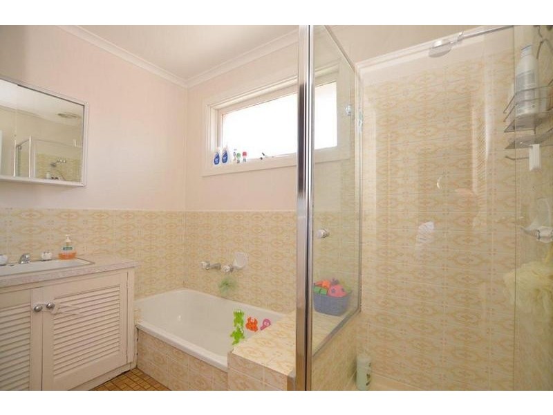 4/27 Ormond Road, West Footscray VIC 3012